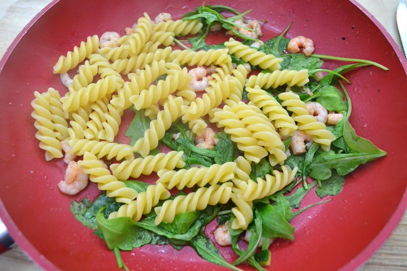 aggiungere la pasta