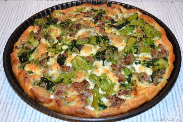 Torta salata broccoli e salsicce
