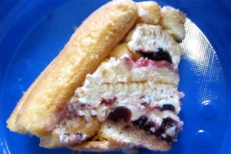 Charlotte ai frutti di bosco e mandorle