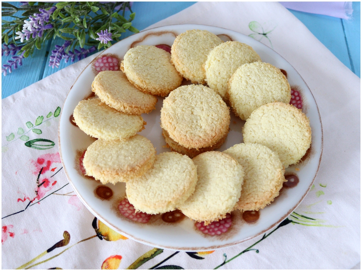 Biscotti al cocco