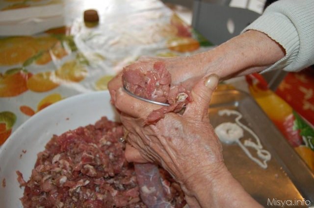 preparare-le-salsicce