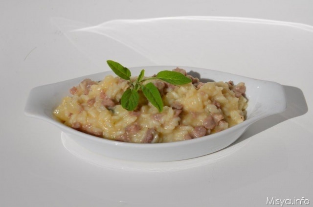 Risotto con salsiccia