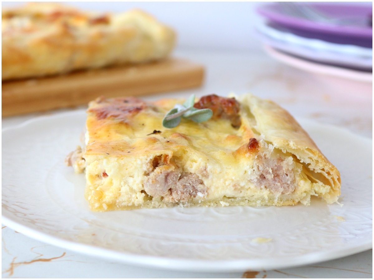 Torta salata salsiccia e stracchino