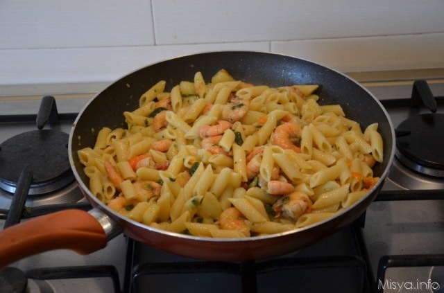 pasta gamberi e verdure