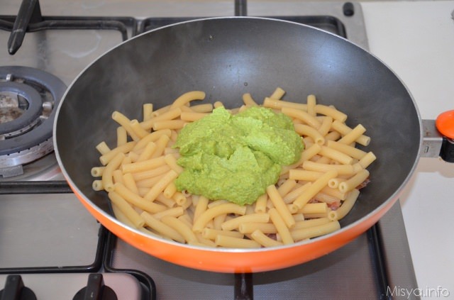 pasta con pesto di zucchine
