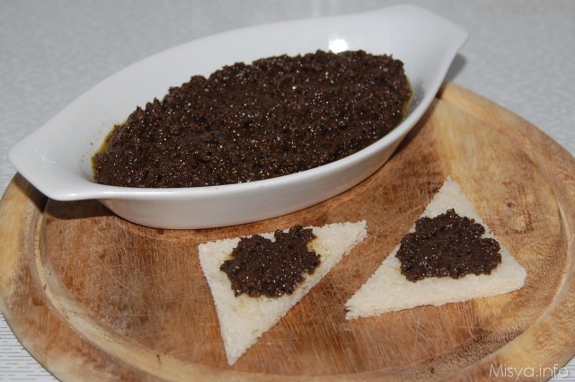 Pate’ di olive nere
