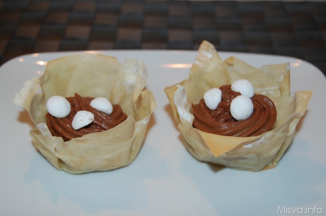 Cestini di pasta fillo con mousse al cioccolato