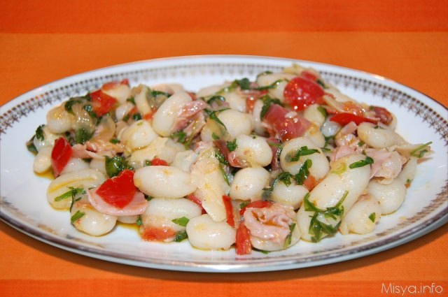Gnocchi prosciutto rucola e parmigiano
