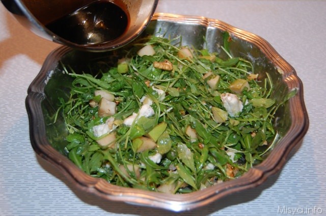 insalata pere noci e gorgonzola