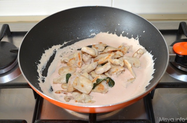 pollo con pepe rosa