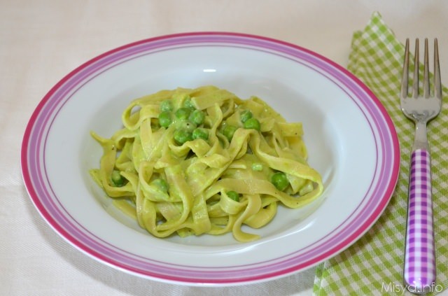Tagliatelle in crema di piselli