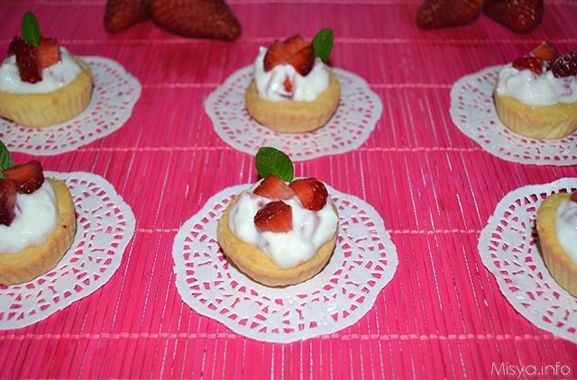 Cestini di frolla ricotta e fragole