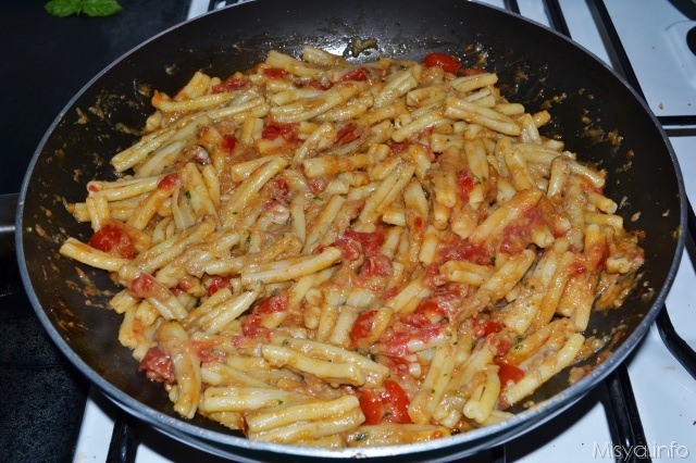 pasta melanzane e pomodori