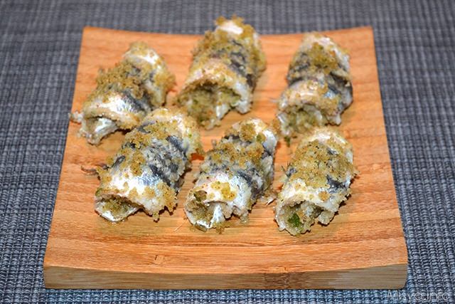 Rotolini di alici al forno