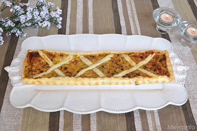 Torta salata con porri e pancetta