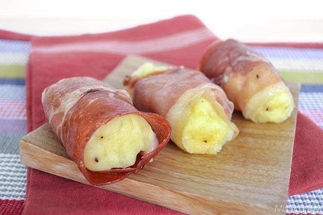 Involtini di spek e patate
