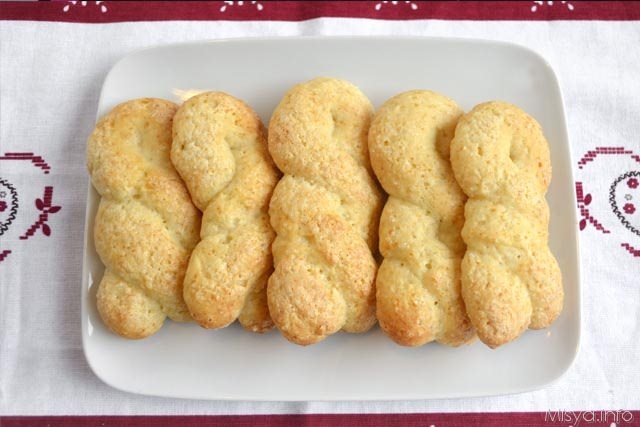 Treccine di ricotta