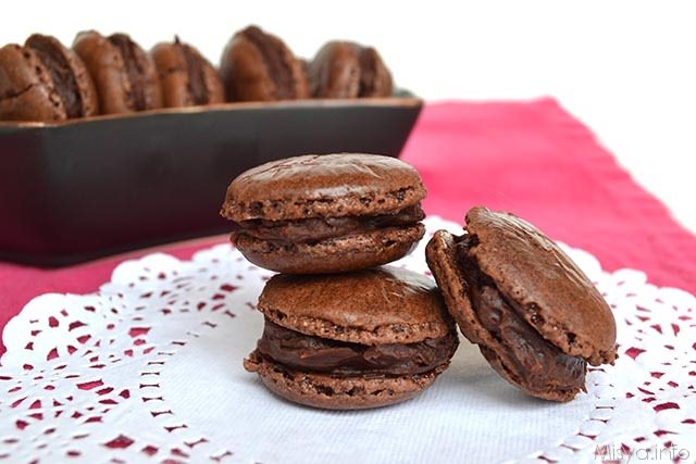 Macarons al cioccolato