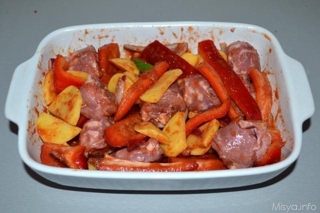 Peperoni patate e salsiccia 7