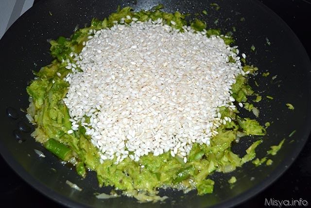 10 Risotto con asparagi e gamberi
