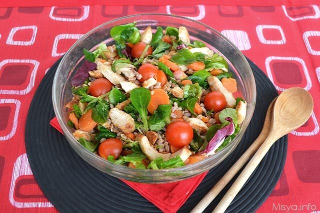 Insalata di pollo e farro