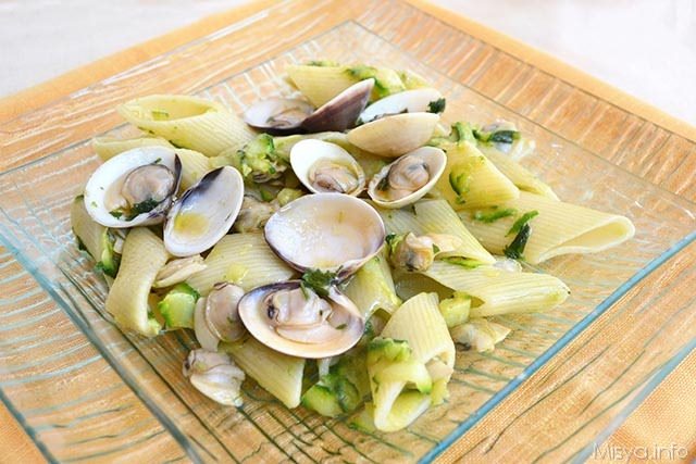 Pasta zucchine e vongole