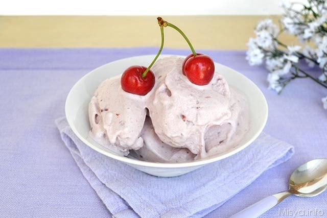 Gelato alla ciliegia
