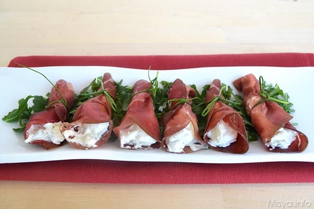 Involtini di bresaola