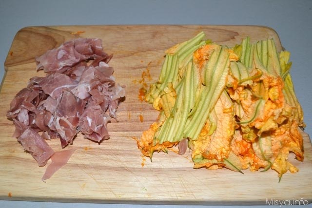 risotto ai fiori di zucca e prosciutto crudo 5