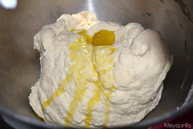 Cestini di pane pizza con insalata 1b