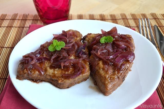 Tonno con cipolle in agrodolce