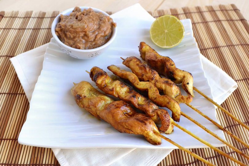Satay di pollo