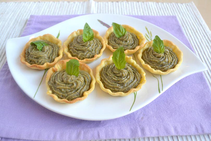 Tartellette con crema di melanzane