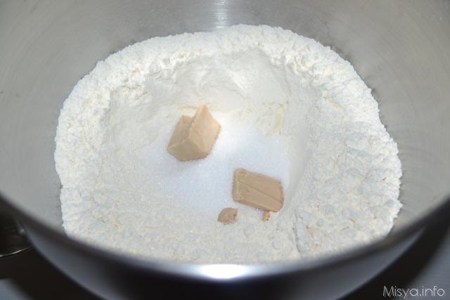 Bruco di pasta brioche 1