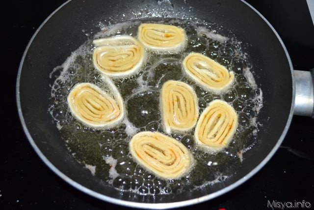 Tagliatelle dolci di carnevale 12