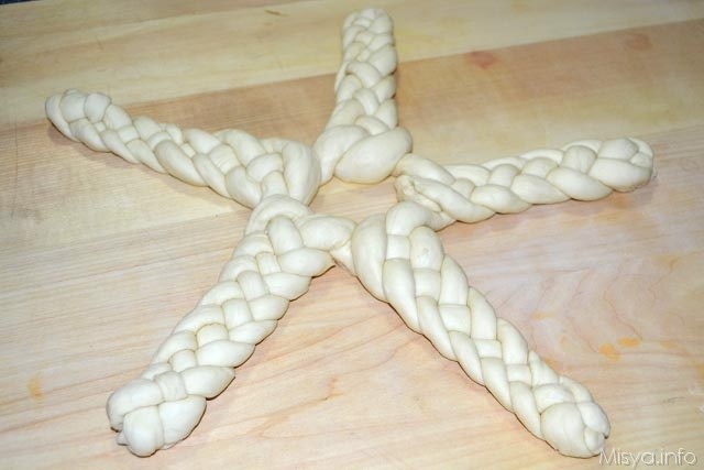 Stella di pane intrecciata 14