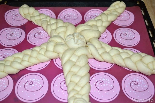 Stella di pane intrecciata 15