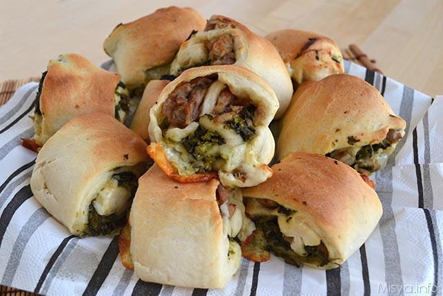 Panini napoletani salsiccia e friarielli