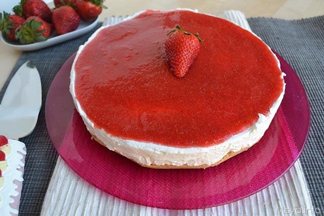 torta fredda allo yogurt con fragole