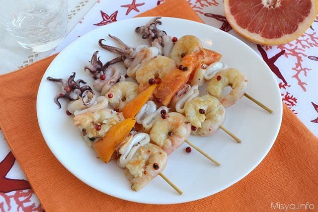 Spiedini di gamberi e calamari