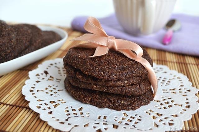 Biscotti di crusca e cacao