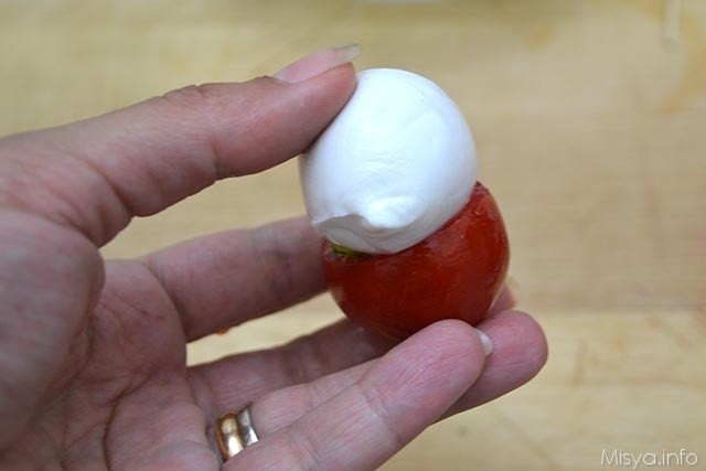 Caprese pops 4