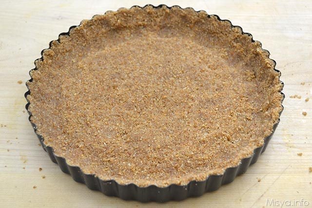 Crostata alla frutta senza cottura 4