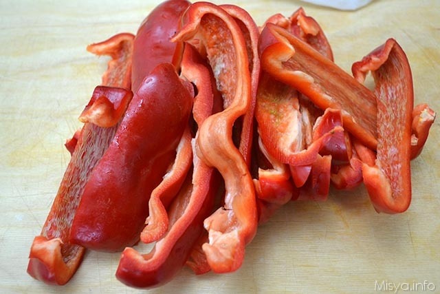 2 tagliare i peperoni