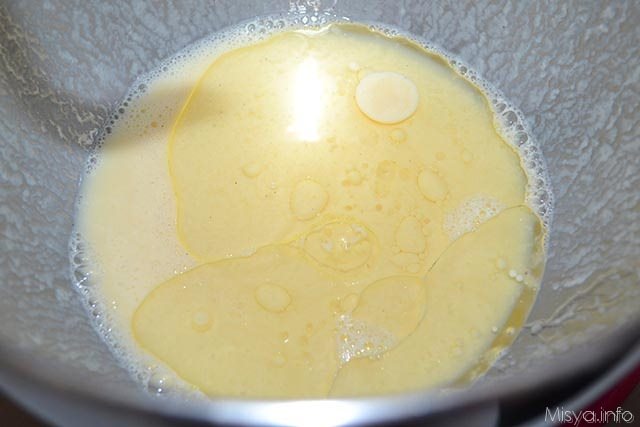 2 aggiungere olio
