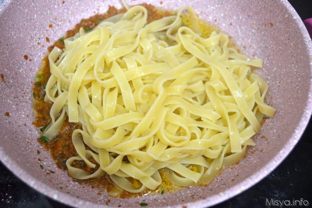 5 aggiungere pasta