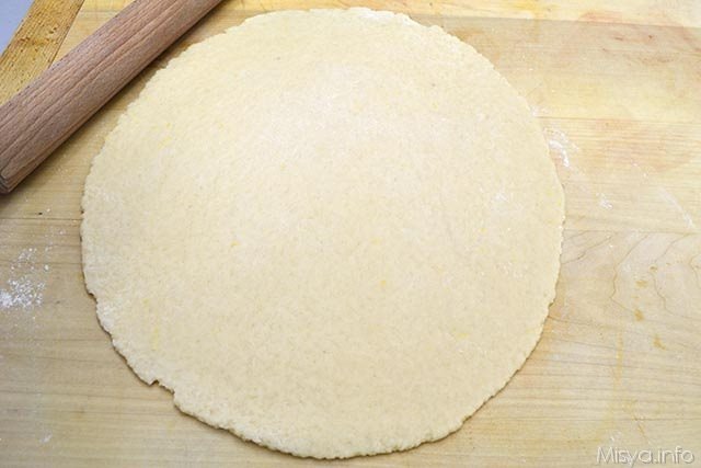6 stendere pasta frolla