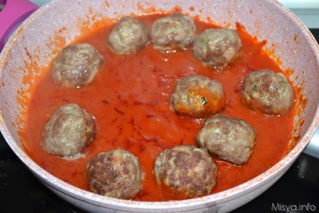 10 polpette nel sugo