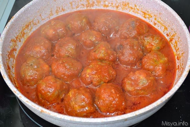 14 polpette nel sugo