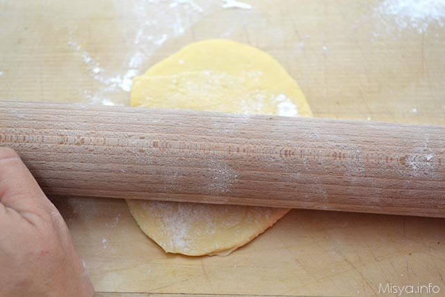 7 stendere la pasta